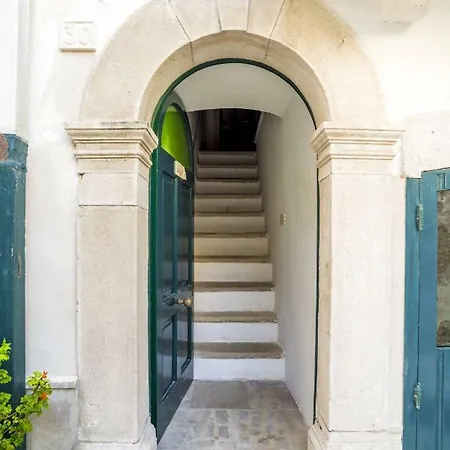 Vico De Amicis 30 Apartman *