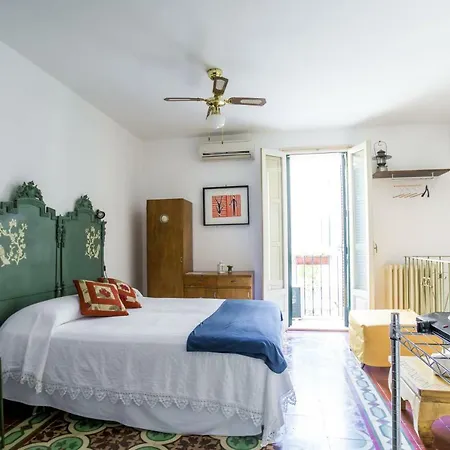 Vico De Amicis 30 Apartman *